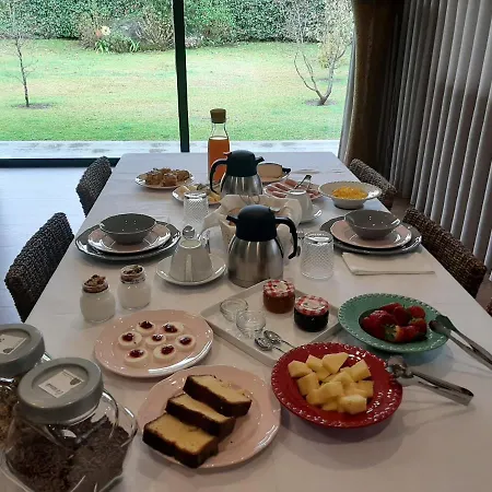 Casa Do Padreiro 게스트하우스 4*